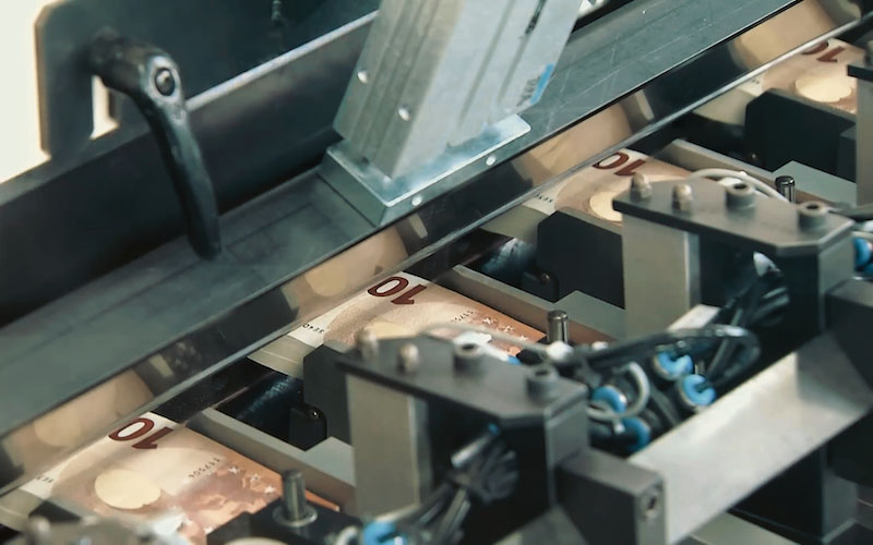 别只盯美联储了！真正的风暴眼，正在欧元区悄然酝酿